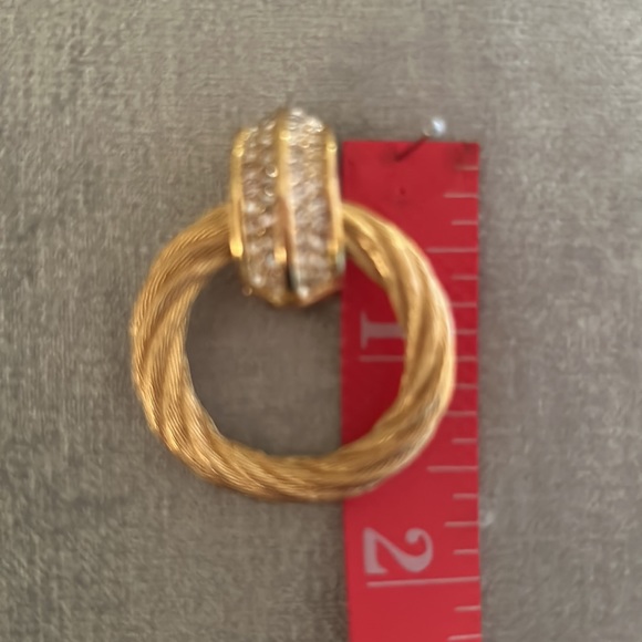 ❤️🎉HOST Pick🎉❤️ Christian Dior Pave’ Crystals Gold Tone Hoop Earrings.🥰 - Picture 4 of 6